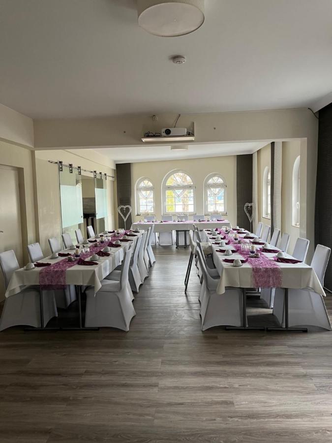 Hotel Und Restaurant Kranichsberg Woltersdorf  Kültér fotó