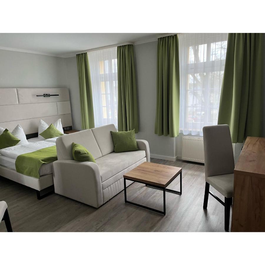Hotel Und Restaurant Kranichsberg Woltersdorf  Kültér fotó