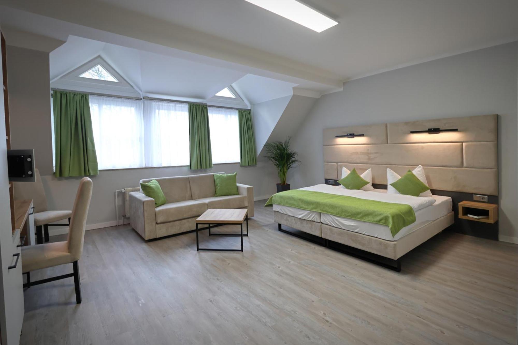 Hotel Und Restaurant Kranichsberg Woltersdorf  Kültér fotó
