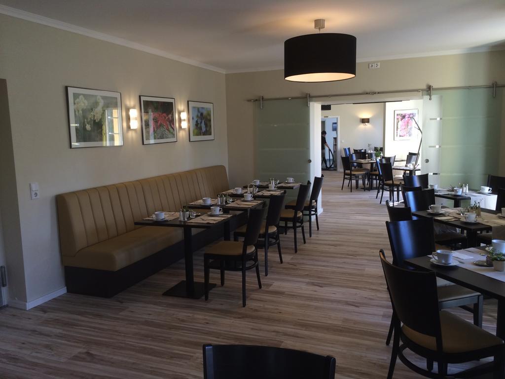 Hotel Und Restaurant Kranichsberg Woltersdorf  Kültér fotó