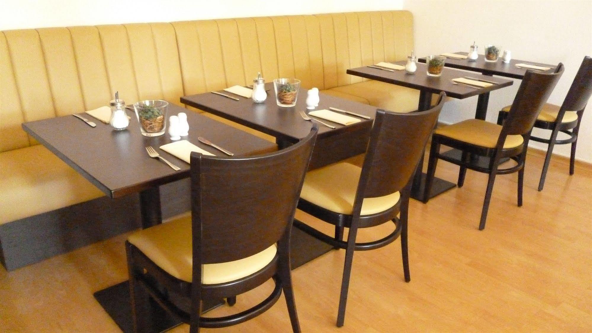 Hotel Und Restaurant Kranichsberg Woltersdorf  Kültér fotó