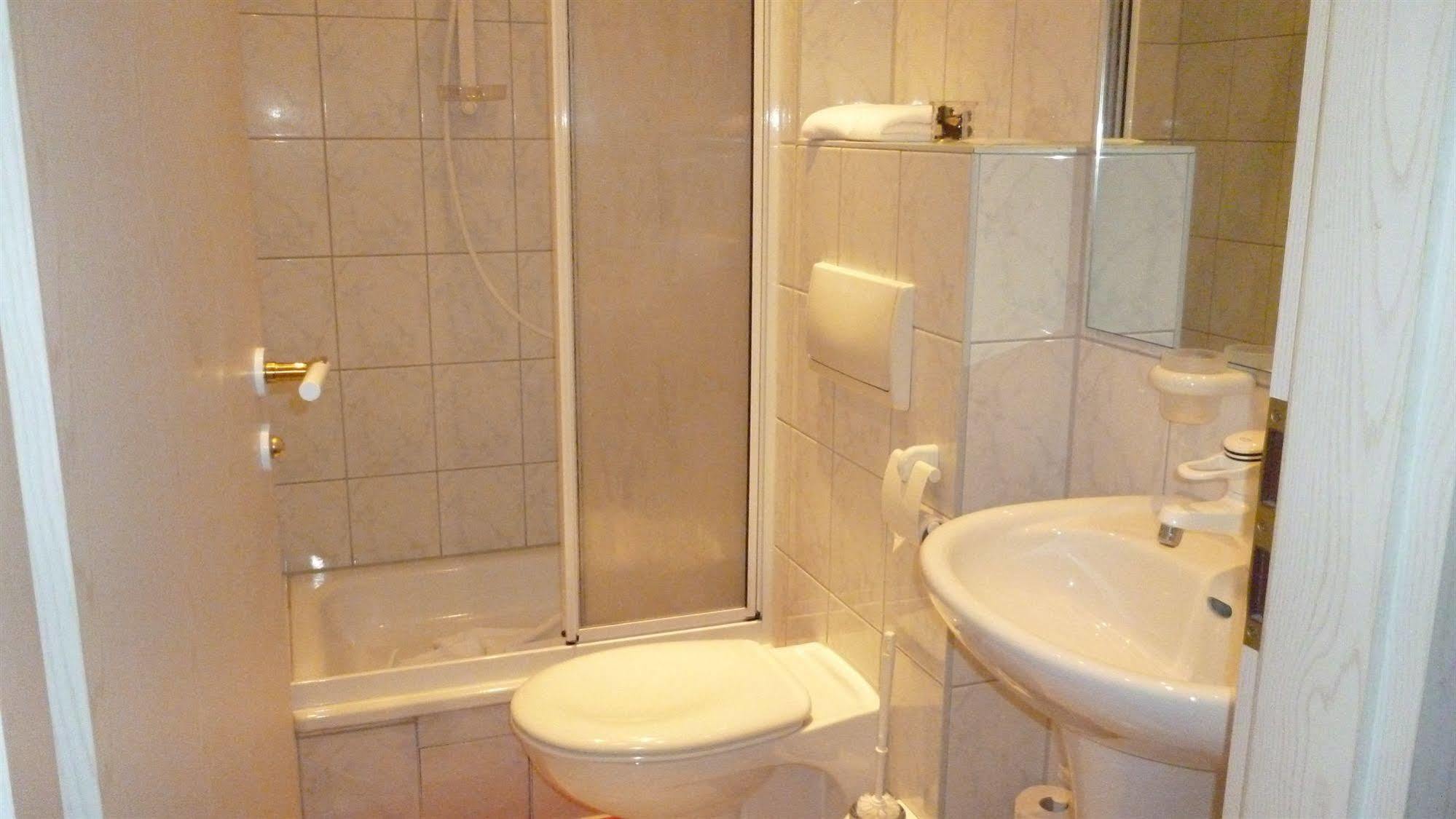 Hotel Und Restaurant Kranichsberg Woltersdorf  Kültér fotó