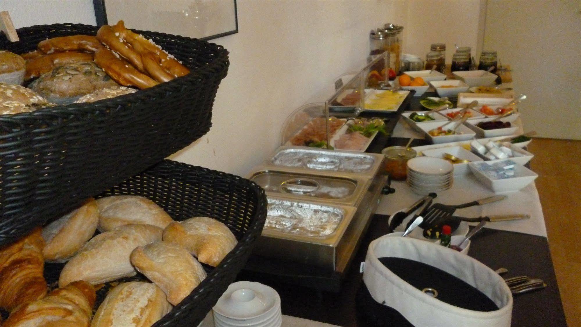 Hotel Und Restaurant Kranichsberg Woltersdorf  Kültér fotó